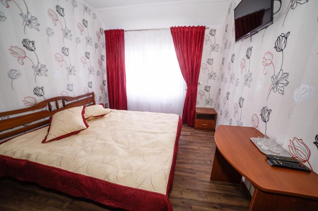 Corner House Hotel Lutsʼk Zewnętrze zdjęcie