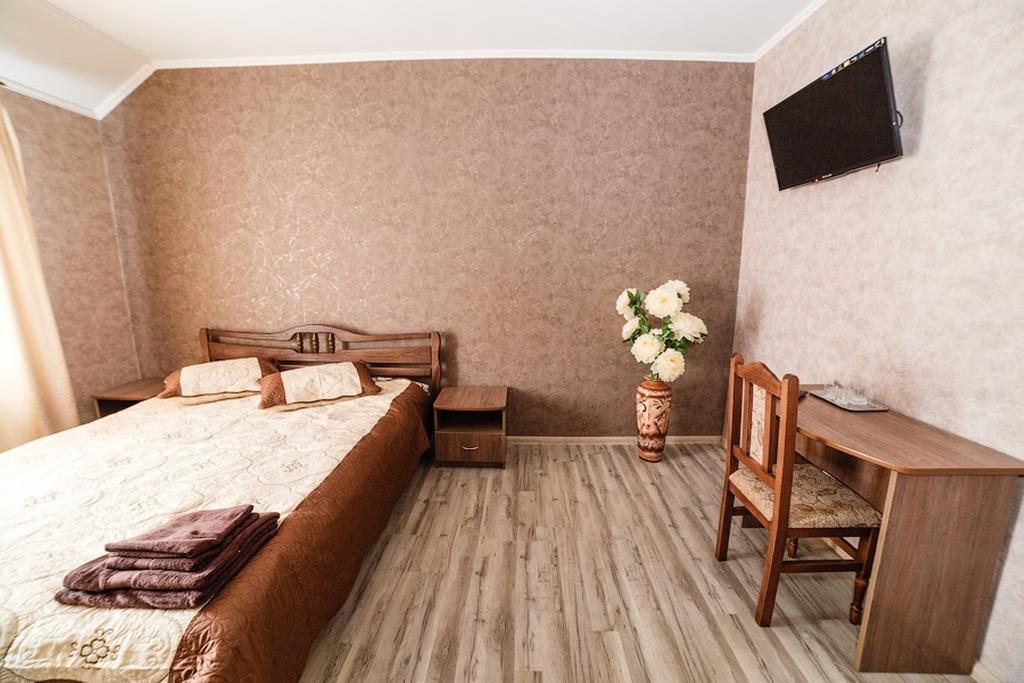 Corner House Hotel Lutsʼk Zewnętrze zdjęcie