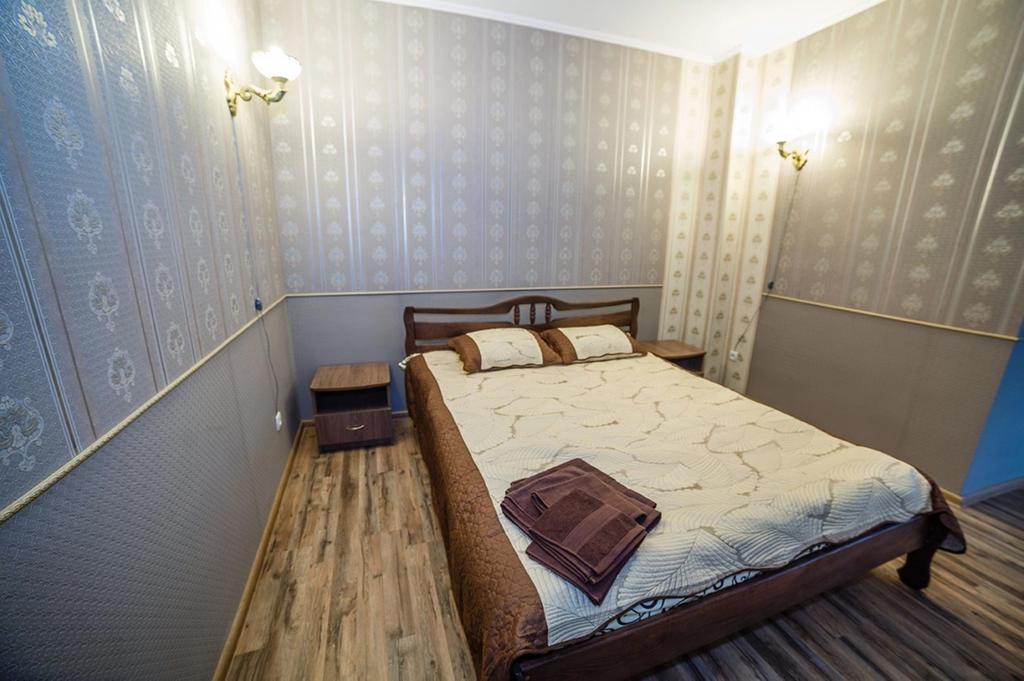Corner House Hotel Lutsʼk Zewnętrze zdjęcie